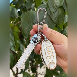 1set Keychain & Car Key Case Compatible With Nissan